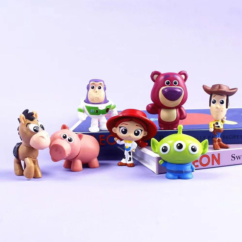 "Universo Toy Story 4: Kit Mágico com 15 Personagens em Miniatura!"